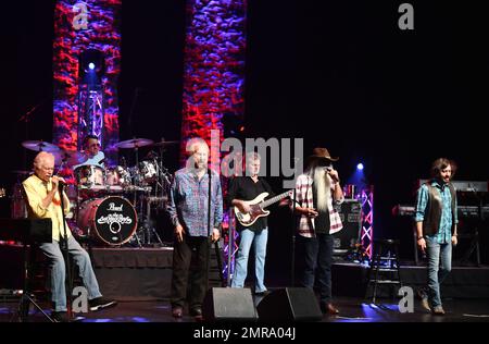 27 janvier 2023, Virginia Beach, Virginie, Etats-Unis: Les Oak Ridge Boys apportent l'évangile et le pays au Centre Sandler de Virginia Beach, Virginie le 27 janvier 2023..photo Â©Jeff Moore (Credit image: © Jeff Moore/ZUMA Press Wire) USAGE ÉDITORIAL SEULEMENT! Non destiné À un usage commercial ! Banque D'Images