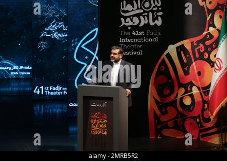 Téhéran, Téhéran, Iran. 31st janvier 2023. Le ministre iranien de la Culture et de l'orientation islamique, MOHAMMAD MEHDI ESMAILI, prend la parole lors de la cérémonie de clôture du Festival international du Théâtre Fajr 41 à la salle Vahdat, dans le centre-ville de Téhéran, en Iran, sur 31 janvier 2023. Le festival de théâtre fait partie d'une série d'événements marquant le 44th anniversaire de la Révolution islamique, marqué par 10 jours de cérémonies sponsorisées par l'État, surnommés la décennie de Fajr. (Credit image: © Rouzbeh Fouladi/ZUMA Press Wire) USAGE ÉDITORIAL SEULEMENT! Non destiné À un usage commercial ! Banque D'Images