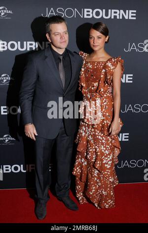 Matt Damon et Alicia Vikander à la première australienne de « Jason Bourne » à Sydney, en Australie. 3rd juillet 2016. Banque D'Images