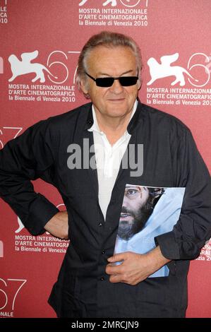 Jerzy Skolimowski participe à la photocall « Essential Killing » lors du Festival annuel du film de Venise 67th à Venise, en Italie. 9/6/10. Banque D'Images