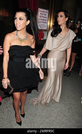 Kim et Kourtney Kardashian lors d'une réception de mariage célébrant Kim Kardashian et Kris Humphries nuptials à Capital. Kim et Kris se sont mariés lors d'une cérémonie sur 20 août en Californie. New York, NY 31st août 2011. Banque D'Images