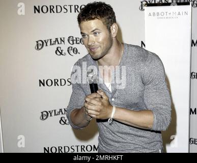 Kellan Lutz lance Dylan George et Abbot + main Fall '11 Collections à Nordstrom à The Grove à Los Angeles, CA. 11th août 2011. Banque D'Images