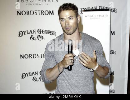 Kellan Lutz lance Dylan George et Abbot + main Fall '11 Collections à Nordstrom à The Grove à Los Angeles, CA. 11th août 2011. Banque D'Images