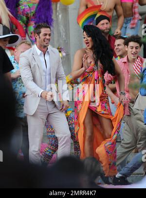 EXCLUSIF !! William Levy et James Belushi sont repérés sur des scènes de tournage pour leur prochain film, « A change of Heart ». Miami, Floride. 7 juin 2014. Banque D'Images