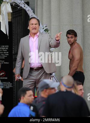 EXCLUSIF !! William Levy et James Belushi sont repérés sur des scènes de tournage pour leur prochain film, « A change of Heart ». Miami, Floride. 7 juin 2014. Banque D'Images