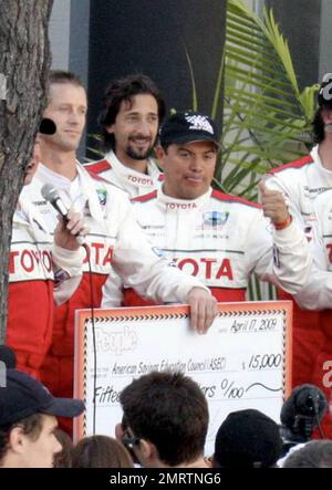 Les célébrités participent à la deuxième journée du Grand Prix des célébrités de long Beach. Parmi les participants figurent Keanu Reeves, Adrien Brody et Mary Lynn Rajskub, entre autres. Long Beach, Californie. 4/17/09. Banque D'Images