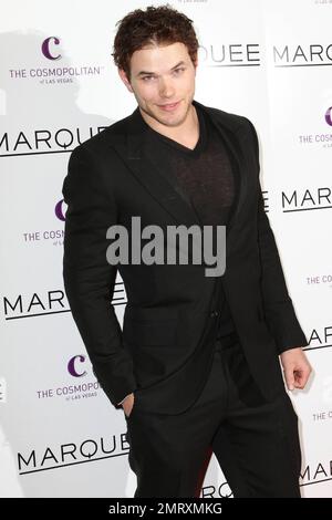 Kellan Lutz lors de l'ouverture de la discothèque Marquee à l'hôtel Cosmopolitan lors de la grande ouverture du week-end de la Saint-Sylvestre. Les célébrations du 30 décembre et de 31st culmineront avec le dîner d'ouverture de la Saint-Sylvestre et le concert avec des concerts de Jay-Z et Coldplay. Les clients attendus sont Mark Wahlberg, Kristin Davis, Mary J. Blige, Kellan Lutz, Channing Tatum et Jenna Dewan, Haylie Duff, Olivia Munn, Tyler Perry, Emmy Rossum, Jessica Szohr, Mark Salling, Selita Ebanks et Ellen Pompeo, entre autres. Le Cosmopolitan est un nouveau complexe de luxe situé dans le He Banque D'Images