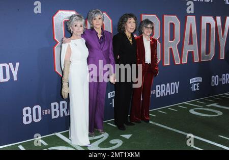 Los Angeles, Californie. 31st janvier 2023. Rita Moreno, Jane Fonda, Lily Tomlin, Sally Field à l'arrivée pour 80 POUR la première BRADY, Regency Village Theatre, Los Angeles, CA 31 janvier 2023. Crédit : Elizabeth Goodenough/Everett Collection/Alay Live News Banque D'Images