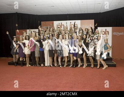 Les candidats Miss America 2010 arrivent au Planet Hollywood Resort and Casino pour se présenter comme candidat à Miss America 2010. Las Vegas, Nevada 1/21/10. . Banque D'Images