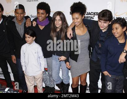 Les enfants de Michael Jackson, Prince Jackson, Paris Jackson et Blanket Jackson à l'ouverture du « The Immortal World Tour » de Michael Jackson au Mandalay Bay Resort & Casino. Las Vegas, Nevada 3rd décembre 2011. Banque D'Images