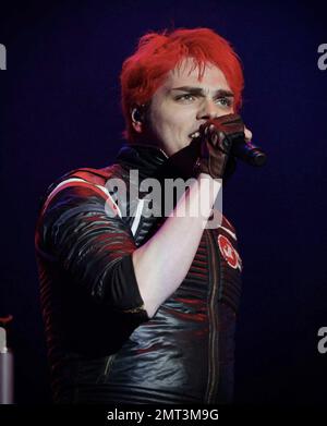 Mon roman chimique et homme de front Gerard Way se produit au premier jour du Reading Festival 2011. Reading, Royaume-Uni. 26th août 2011. Banque D'Images