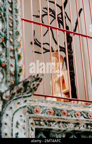 Les détails complexes de Wat Arun, le célèbre Temple de l'Aube de Bangkok Banque D'Images