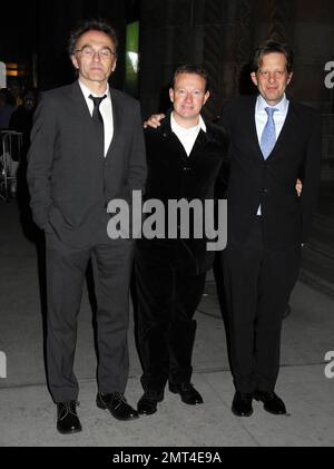 Danny Boyle, Simon Beaufoy et Christian Colson assistent au Gala des prix du Conseil national de révision de Motion Pictures au Cipriani 42nd Street à New York, NY. 1/14/09. Banque D'Images