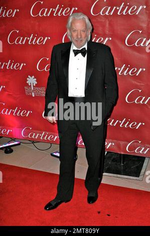 Donald Sutherland arrive au gala des Black Tie Awards du Festival international du film de Palm Springs, en Californie. 1/6/09. Banque D'Images