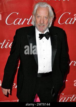 Donald Sutherland arrive au gala des Black Tie Awards du Festival international du film de Palm Springs, en Californie. 1/6/09. Banque D'Images