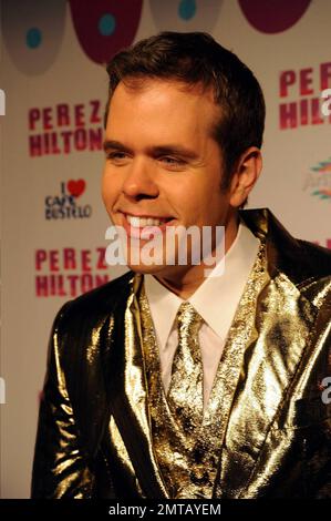 Perez Hilton lors de sa fête d'anniversaire de 32nd 'CARN-EVIL' aux studios Paramount à Hollywood, CA. 3/27/10. Banque D'Images