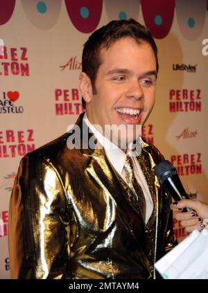 Perez Hilton lors de sa fête d'anniversaire de 32nd 'CARN-EVIL' aux studios Paramount à Hollywood, CA. 3/27/10. Banque D'Images