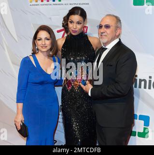 Emillo Estefan, Gloria Estefan et Jordin Sparks au Gala annuel de la puissance de l'amour de Keep Memory Alive 18th qui s'est tenu au MGM Resort & Casino de Las Vegas, Nevada. 26th avril 2014. Banque D'Images