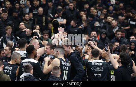Belgrade, Serbie, 31 janvier 2023. Les joueurs de LDLC Asvel Villeurbanne célèbrent la victoire lors du match Euroligue 2022/2023 de Turkish Airlines entre Partizan Mozzart Bet Belgrade / LDLC Asvel Villeurbanne - 2022/2023 Turkish Airlines Euroligue à Stark Arena à Belgrade, Serbie. 31 janvier 2023. Crédit : Nikola Krstic/Alay Banque D'Images