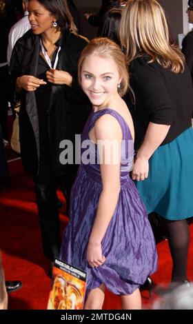 AnnaSophia Robb participe à la première mondiale de Walt Disney's 'Race to Witch Mountain' au théâtre El Capitan de Los Angeles, en Californie. 3/11/09. Banque D'Images