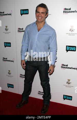 Andy Cohen à la première fête de Bravo 'The Real Housewives of Miami' à l'Eden Roc Renaissance Miami Beach à Miami Beach, en Floride. 2/21/11. Banque D'Images