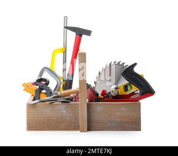 Boîte en bois avec outils de menuisier isolés sur blanc Banque D'Images