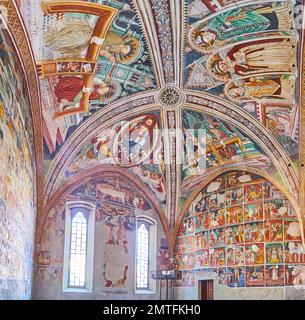 ASCONA, SUISSE - 28 MARS 2022 : les fresques historiques colorées de l'église Santa Maria della Misericordia, sur 28 mars à Ascona Banque D'Images