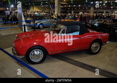 Alfa Romeo Giulia Spider. Málaga rétro 2023. Espagne. Banque D'Images