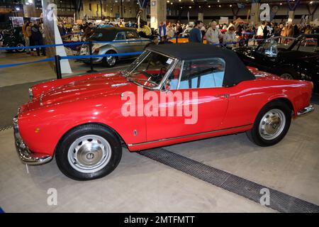 Alfa Romeo Giulia Spider. Málaga rétro 2023. Espagne. Banque D'Images