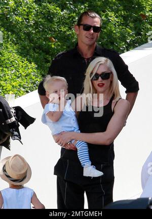 Gwen Stefani, Gavin Rossdale et sa famille assistent à une fête de Pâques à la maison de l'exécutif Ron Meyer à Malibu, CA. 4/4/10. . Banque D'Images