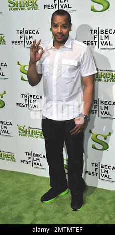 Donald Faison arrive à la première nuit d'ouverture de Shrek pour toujours après au Tribeca film Festival 2010. 21 avril 2010 . Banque D'Images