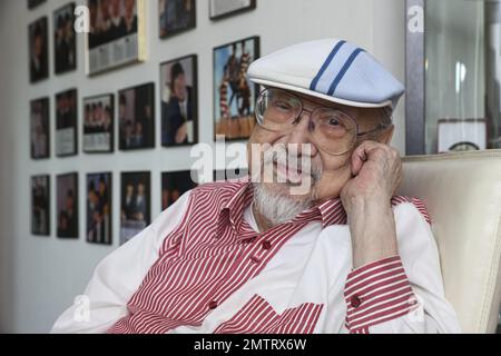 Photo de l'oncle Ray (Ray Cordeiro) dans sa maison à Kowloon Tong, Hong Kong sur 21 avril 2021. 21APR21 SCMP / K. Y. CHENG Banque D'Images