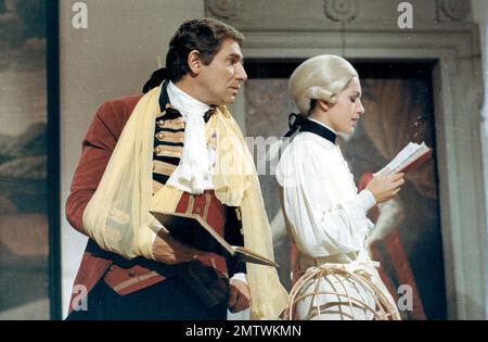 Chevalier de Maupin Madamigella di Maupin année: 1966 - Italie / Espagne / France Catherine Spaak Robert Hossein Directeur: Mauro Bolognini Banque D'Images