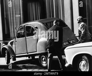 Le Tracassin ou les plaisir de la ville année: 1961 - France Directeur: Alex Joffé Bourvil Banque D'Images