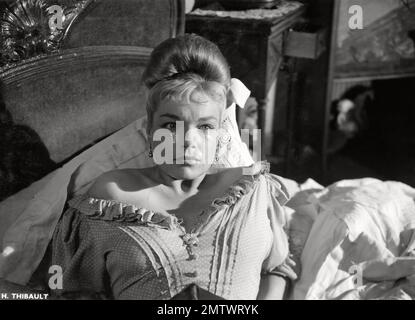 CASSQUE d'Or année : 1952 France Directeur : Jacques Becker Simone Signoret Banque D'Images