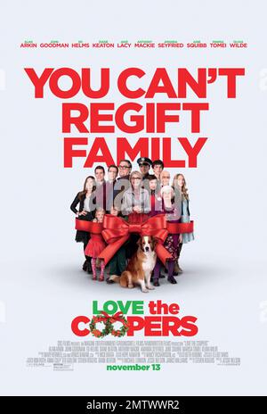 Love the Coopers année : 2015 USA Directeur : Jessie Nelson Olivia Wilde, Ed Helms, John Goodman, Timothée Chalamet, Alan Arkin, Amanda Seyfried, Diane Keaton, Marisa Tomei, juin Squibb affiche américaine Banque D'Images