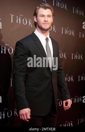 L'acteur australien Chris Hemsworth pose pour les photographes à la première mondiale de « Thor », réalisée par Kenneth Branagh, qui s'est tenue à Event Cinemas George Street. Sydney, Australie. 04/17/11. Banque D'Images