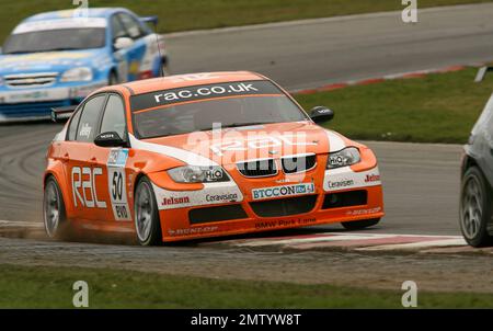 Stephen Jelly au volant du Team RAC BMW lors de la 1ère manche BTCC 2008 au circuit de Brands Hatch. Banque D'Images