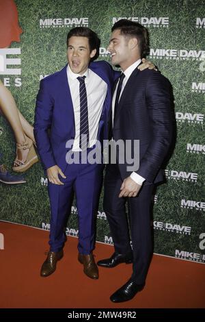 Zac Efron et Adam Devine à la première australienne des dates de mariage « mike et Dave Need » à Sydney, en Australie. 6th juillet 2016. Banque D'Images