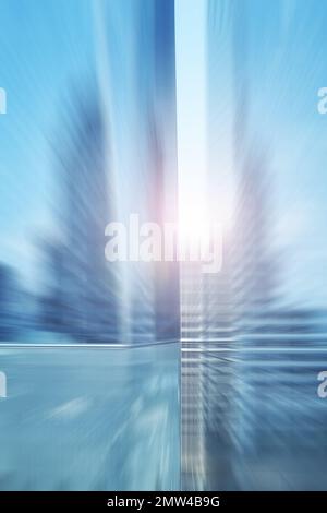 Façade de bâtiment de bureau floue, arrière-plan abstrait. Banque D'Images