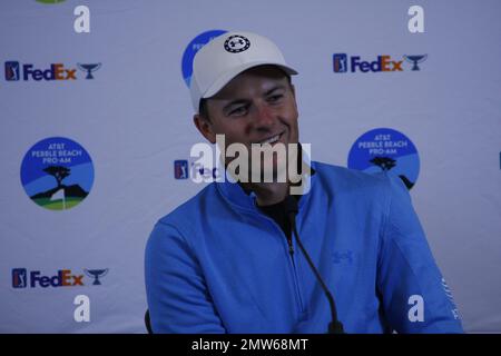 Pebble Beach, Californie, États-Unis. 1st févr. 2023. Jordan Speith s'adresse aux médias avant le début du TOURNOI DE golf AT&T Pro-Am PGA : Motofoto/Alay Live News Banque D'Images