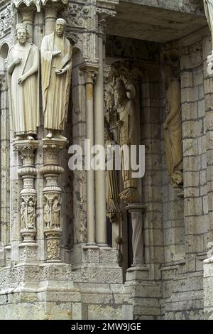 Chartres Francja, France, Frankreich, Cathédrale notre-Dame, Cathédrale notre-Dame, Kathedrale, Katedra, façade nord latérale; Nordseite, Fragment de portail Banque D'Images