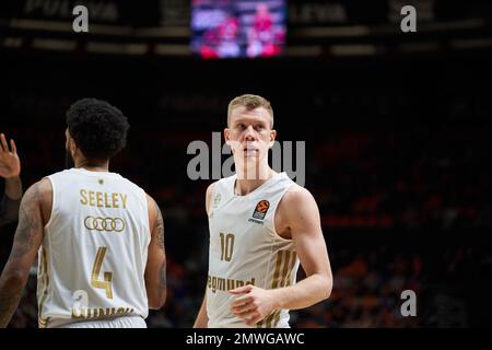 Valence, Espagne. 31st janvier 2023. Ognjen Jaramaz du FC Bayern Munich regarde pendant l'Euroligue J22 Turkish Airlines entre Valencia basket et Bayern Munich au Fuente de San Luis Sport Hall. Score final; Valencia basket 82:73 FC Bayern Munich. Crédit : SOPA Images Limited/Alamy Live News Banque D'Images