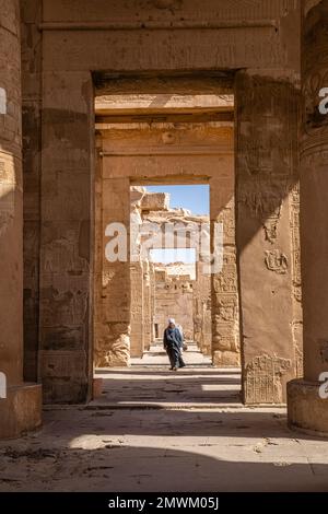 Garde de Temple au temple de Kom Ombo, Assouan, Égypte Banque D'Images