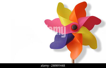 Flat Lay Rainbow Pinwheel sur fond blanc, espace de copie Banque D'Images