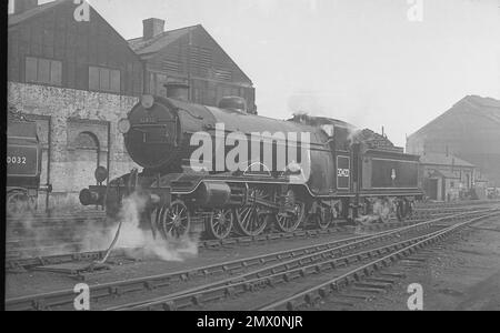 Ancien LBSCR Marsh Atlantique 4-4-2 comme BR 32424 'Beachy Head' à Brighton vers octobre 1952 Banque D'Images