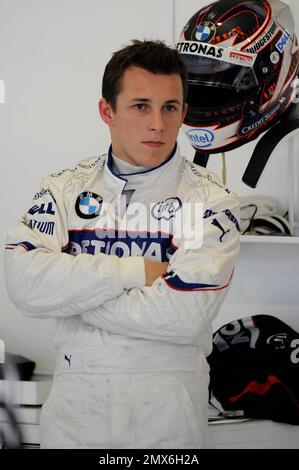 PHOTO D'ARCHIVE: Christian KLIEN a 40 ans sur 7 février 2023, Andreas KLIEN, AUT, BMW Sauber, Demi-figure, dans les fosses pendant les essais de Formule 1 à Barcelone sur 25 février 2008. SVEN SIMON, Princess-Luise-Str.41#45479 Muelheim/Ruhr#tel.648/9413250#fax 0208/9413260#account 244 293 433 P ostbank E ssen BLZ 360 100 43#www.SvenSimon.net#e-mail :SvenSimon@t-online.de. Banque D'Images