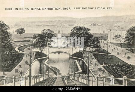 Exposition internationale irlandaise, 1907, Dublin Irlande. Le lac et la galerie d'art Banque D'Images