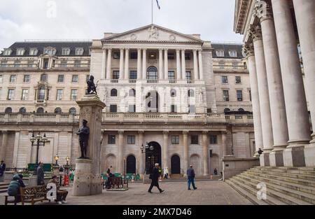 Londres, Royaume-Uni. 02nd févr. 2023. Un point de vue général de la Banque d'Angleterre, car elle fait monter les taux d'intérêt britanniques à 4%. (Photo de Vuk Valcic/SOPA Images/Sipa USA) crédit: SIPA USA/Alay Live News Banque D'Images