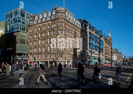 Old Waverley Hotel à l'extrémité est de Princes Street à Édimbourg, Écosse, Royaume-Uni. Banque D'Images